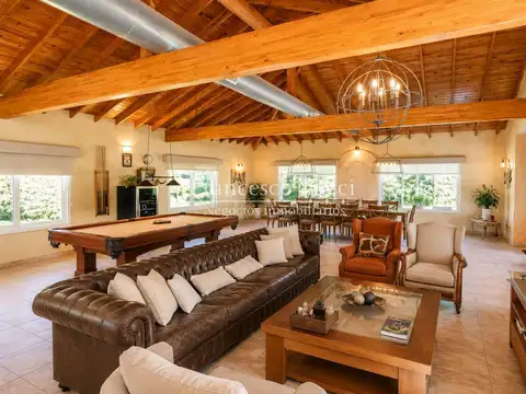 Casa 6 ambientes con 6 baños
