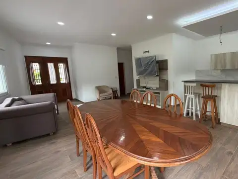 Casa  en Alquiler en Los Robles, La Cañada de Pilar, Pilar