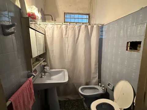 Casa 5 ambientes con 2 baños