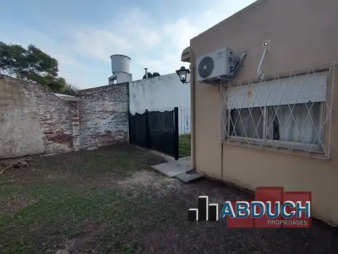Depto Tipo Casa 3 ambientes con 2 baños