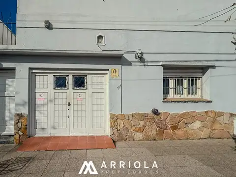 APTO CREDITO. Casa en Macrocentro con 3 dormitorios. Excelente estado!