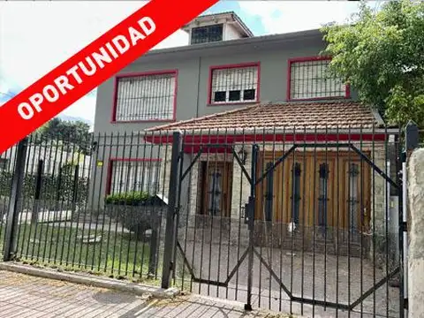 Importante Casa en zona residencial de Villa Ballester