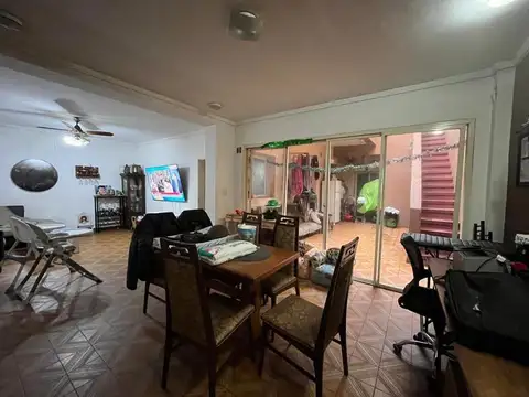 Casa 4 ambientes con 4 baños