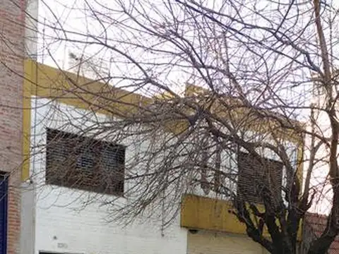 VENTA CASA 4 AMB 173 M2 JARDIN TERRAZA REMEDIOS DE ESCALADA LANUS