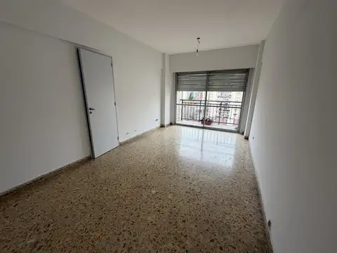 Departamento 2 ambientes - Quilmes Centro, Alvear esquina Alem