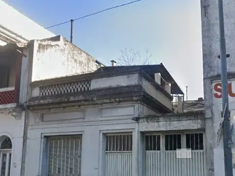 Galpón en venta con vivienda u oficinas a refaccionar