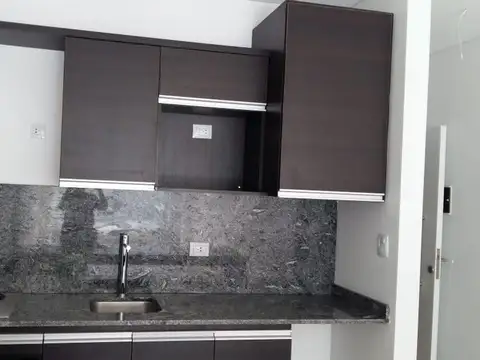 VENTA DE MONOAMBIENTE DE CATEGORIA DESSAU VI