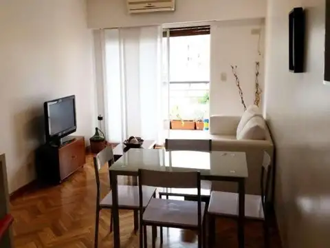 Belgrano, Roosevelt 2300, 3 amb, 60m2, u$s 1,250 + agua + luz + gas.