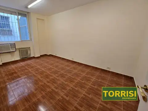 VENTA 4 AMB C/PATIO 66 m2 - PERON 1400 - SAN NICOLAS