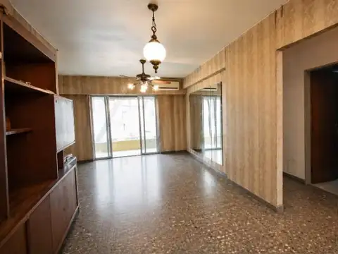 Depto Tipo Casa en Venta 60 años