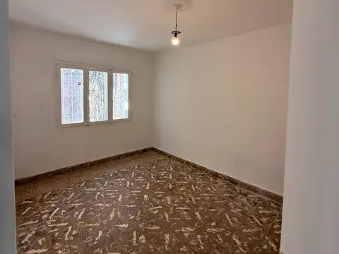 Casa en Alquiler con 1 cochera