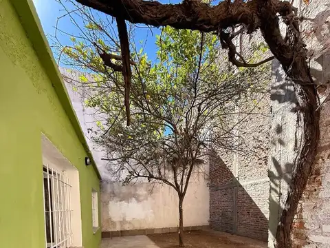CASA EN ALQUILER CRUZ DEL EJE