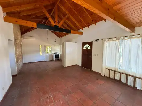 Casa 3 ambientes con 2 baños