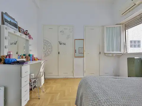 PH EN VENTA 5 AMBIENTES CON PATIO EN ALMAGRO - FRENTE - APTO CRÉDITO