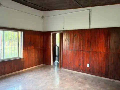 Casa 2 ambientes con 1 baño