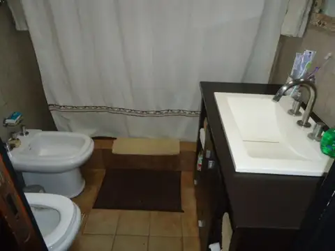 Depto Tipo Casa 4 ambientes con 2 baños