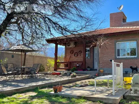 VENTA - Casa en Los Molles - a metros del ingreso