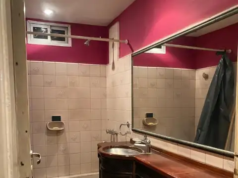 Casa en Alquiler con 2 cocheras