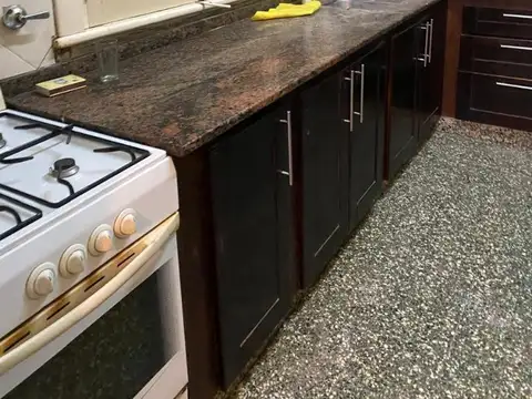 Casa 2 ambientes con 1 baño