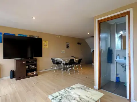 Depto Tipo Casa en Venta de 3 ambientes