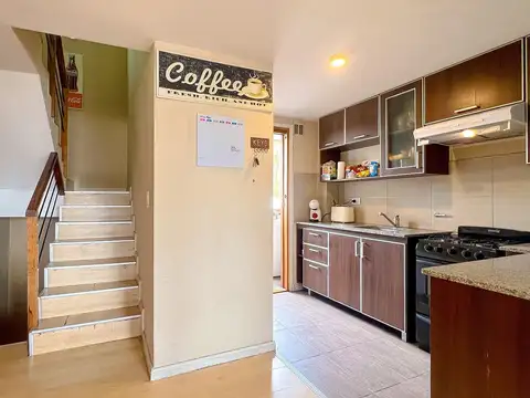 Depto Tipo Casa en Venta con 1 cocheras
