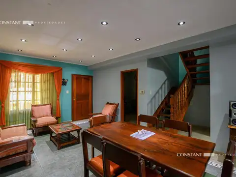 Casa 5 ambientes con 3 baños