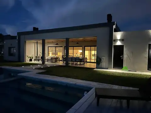 Casa en venta en Comarcas de Luján
