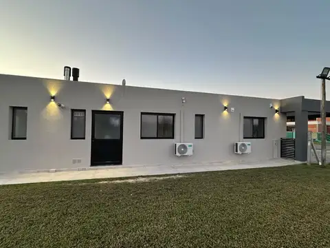 Interna C.C. Santa Inés 100