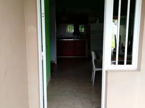 Casa 6 ambientes con 1 baño