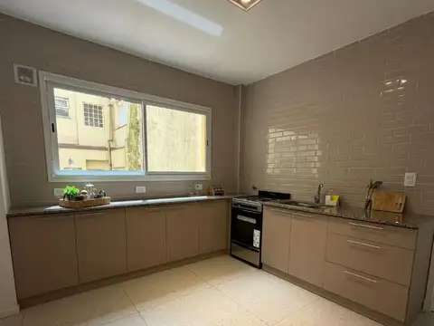 Departamento 5 ambientes con 3 baños