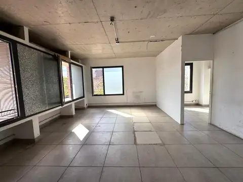 Oficina en Venta con 1 cochera