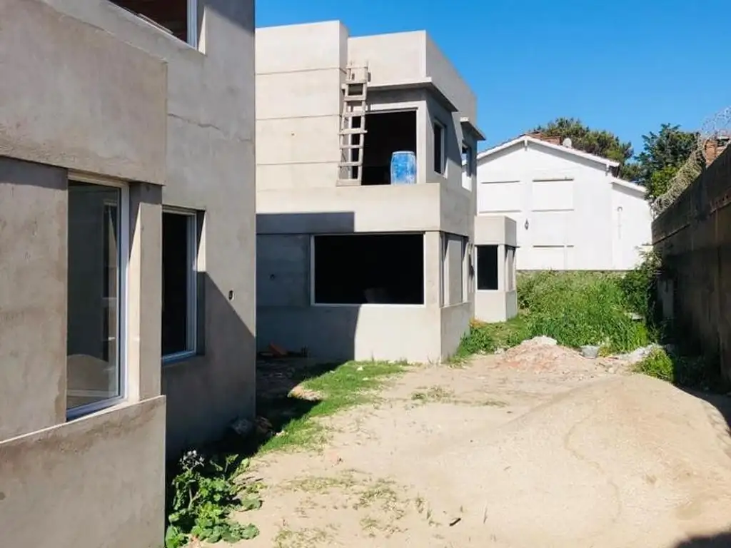 Duplex a estrenar  de 3 Unidades en Mar De Ajo
