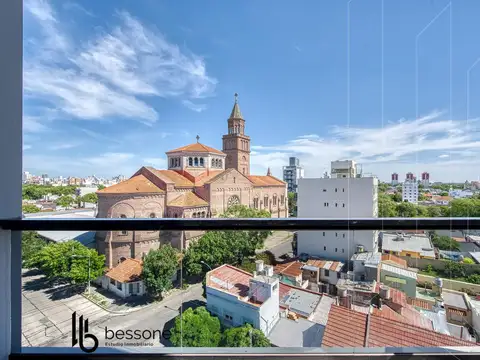 Penthouse en La Perla Maipu  al 4000