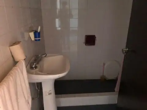 Casa en Venta con 4 cocheras