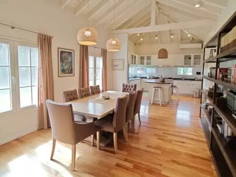 Casa en Alquiler de 3 dormitorios