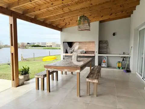 Casa en Alquiler de 3 dormitorios