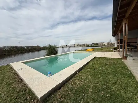 Casa en alquiler anual amoblada a la laguna en Cantón