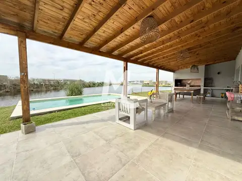 Casa en Alquiler en El Canton, USD 1.800