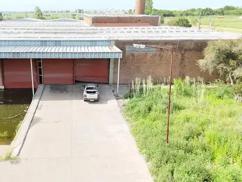 Galpon en Venta 93  mts Frente