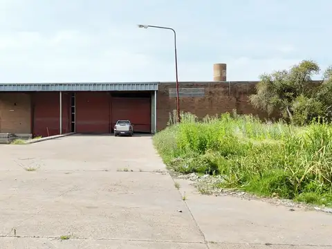 Galpon en Venta 218  mts Fondo