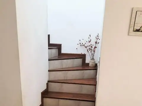 Depto Tipo Casa 4 ambientes con 1 baño