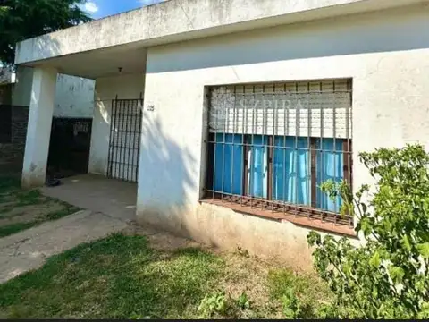 Venta de casa en arcos Paz. Excelente ubicación