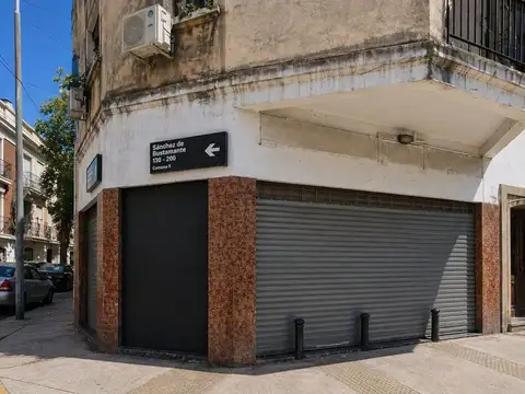 Local en Venta en Almagro, USD 160.000