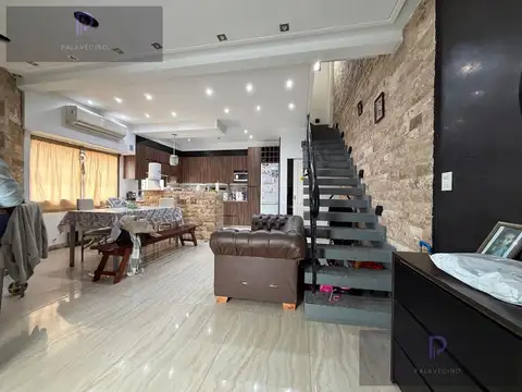 Depto Tipo Casa en Venta 14 años