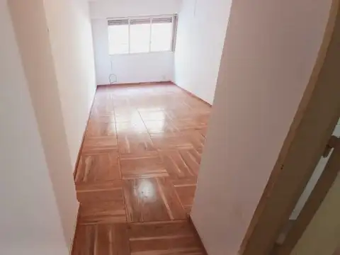 Departamento en Alquiler en Once, $ 730.000