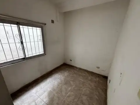 Ph 3 Ambientes Con Patio Y Jardin A 1 Cuadra De La Plaza Ale