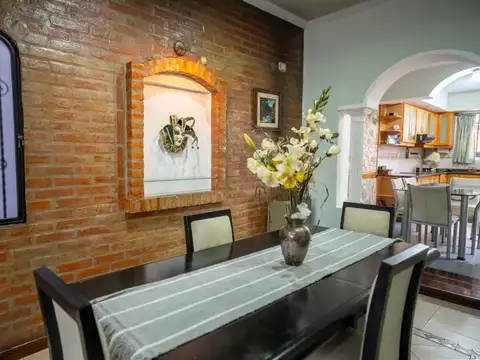 Casa 4 ambientes con 4 baños