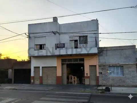 Deposito galpón con vivienda apto varios destinos en Ringuelet.