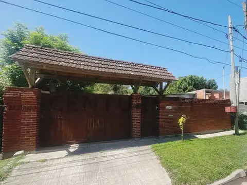 Casa 2 ambientes con 1 baño