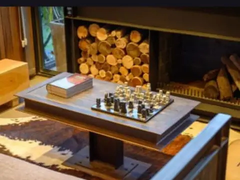 VENTA CASA DE DISEÑO UNICO- 2 DORM. CABALANGO CBA